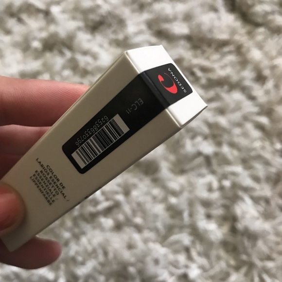 Cargo cosmetics lip‎ color - Picture 4 of 4